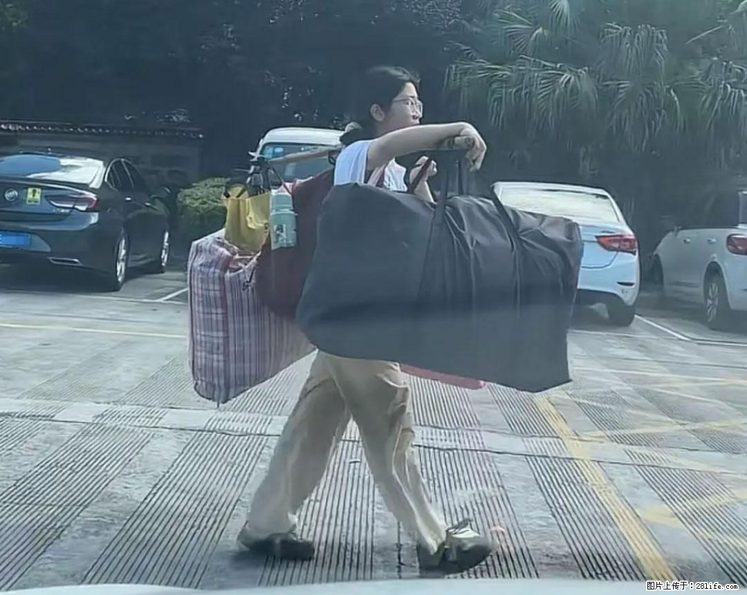 全网追的“扁担女孩”，找了一份暑假工，时薪12元 - 随州生活资讯 - 随州28生活网 suizhou.28life.net